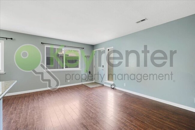 Foto del edificio - 6533 Greenback Ln