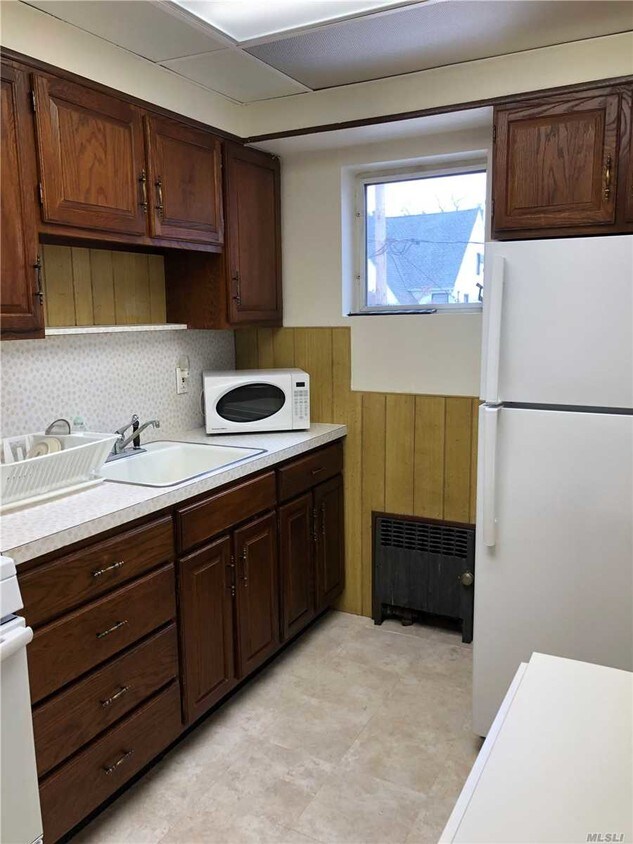 Building Photo - 28 Carstairs Rd