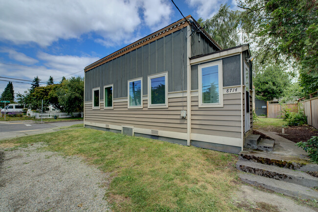 Building Photo - 8714 Fremont Ave N