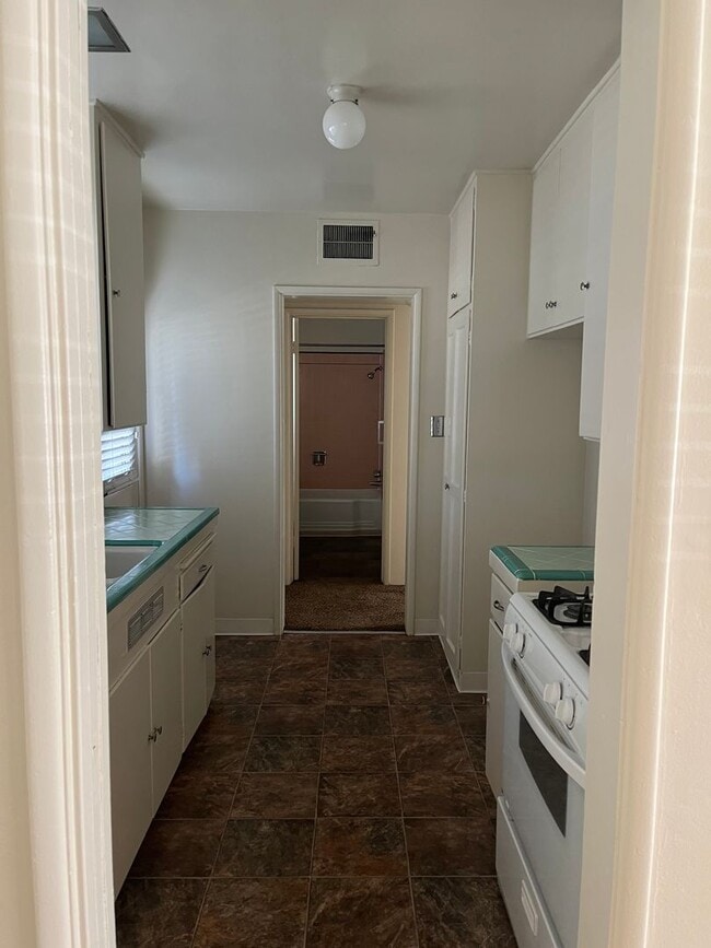 Foto del edificio - 2908 Sunset Ave