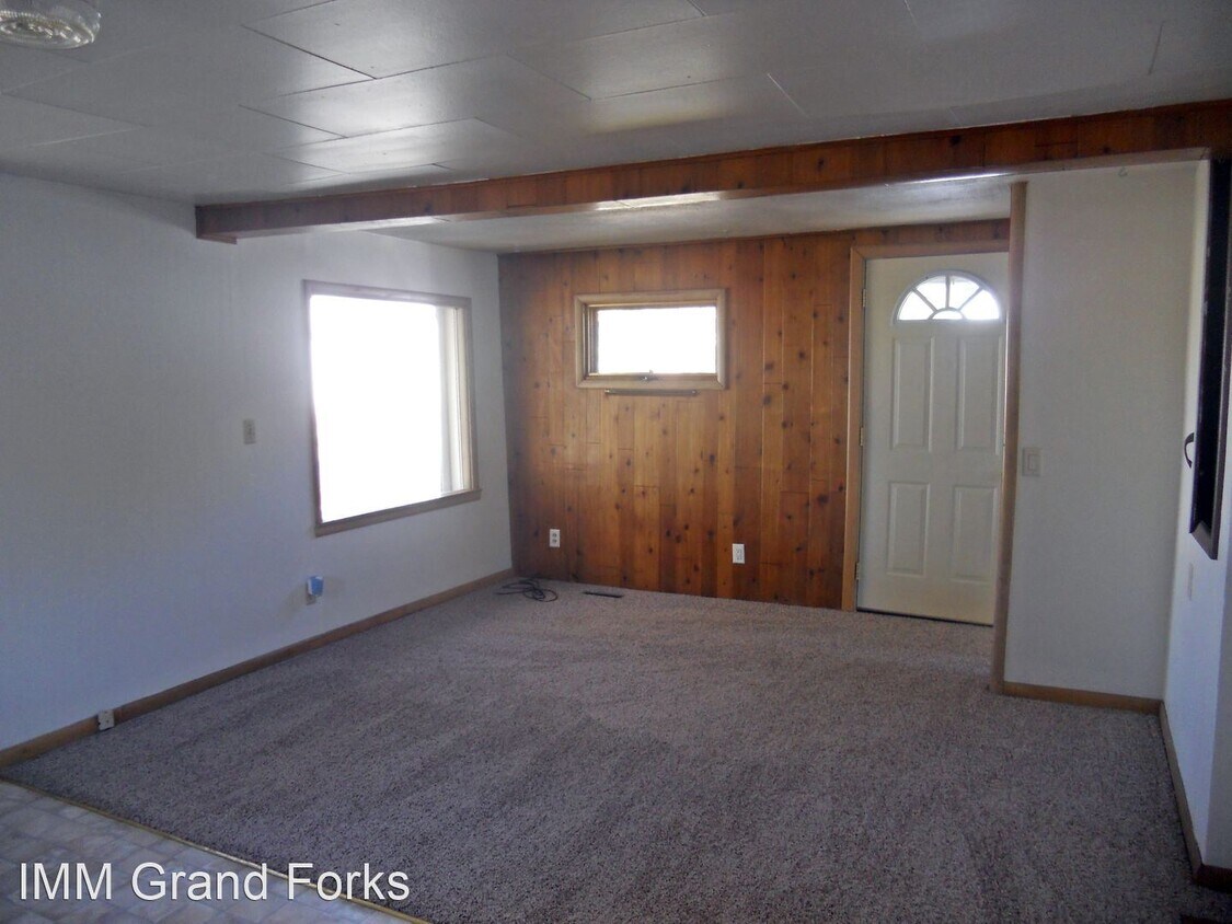 Building Photo - 2 br, 1 bath House - 2021 12th Avenue N.