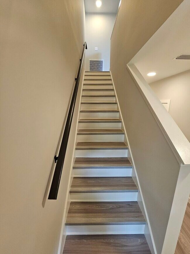 Foto del edificio - 469 Westgate Wy