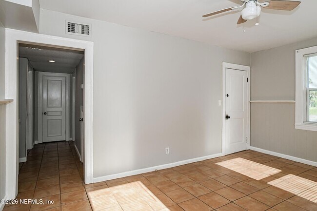 Foto del edificio - 214 8th Ave N