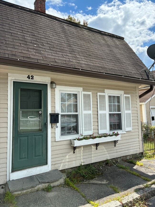 Building Photo - 42 S Main St