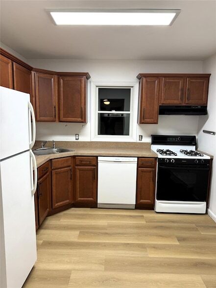 Foto principal - 542 E Pine St
