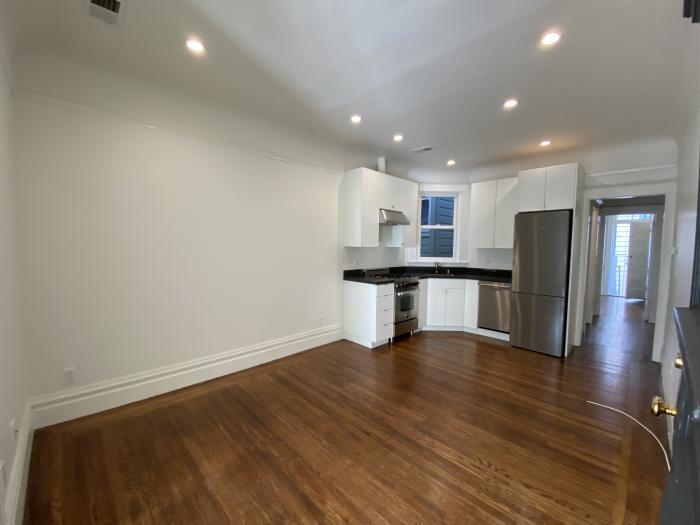 Foto principal - 2 bedroom in San Francisco CA 94133