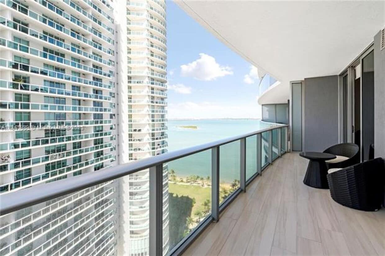 Photo - 488 NE 18th St unit 2307 (A11841989)