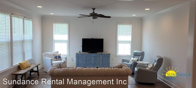 Building Photo - 4 br, 3.5 bath House - 137 Roundwood Drive