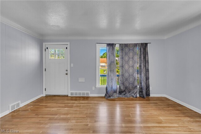 Foto del edificio - 15506 Westview Ave