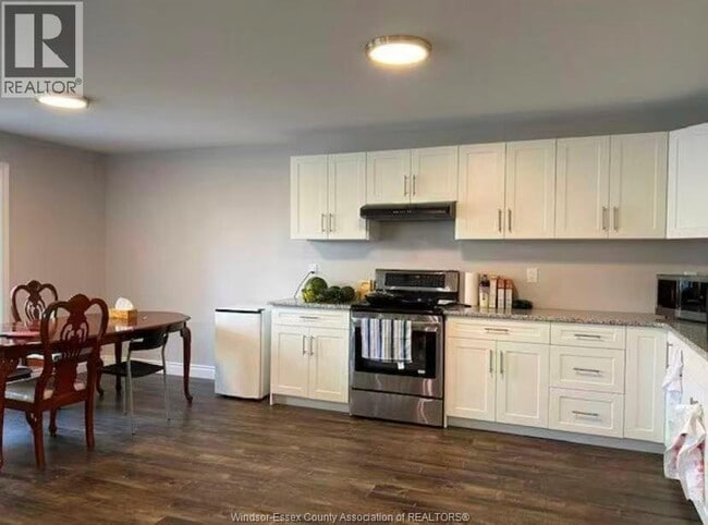 Building Photo - 363 Curry Ave