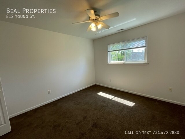 Building Photo - 812 Young St