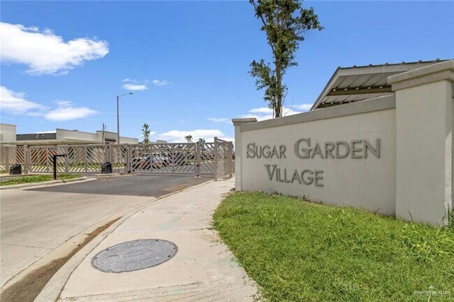 Foto del edificio - 901 Sugar Gdn Dr