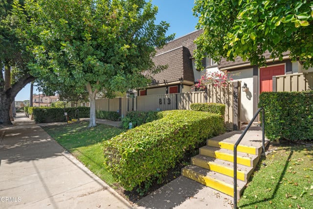 Building Photo - 813 N Monterey St