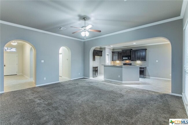Foto del edificio - 1603 Neuberry Cliffe
