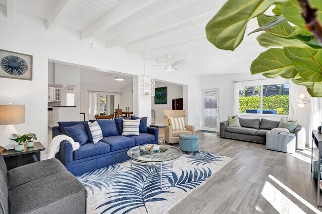 Building Photo - 2616 NE 27th Terrace