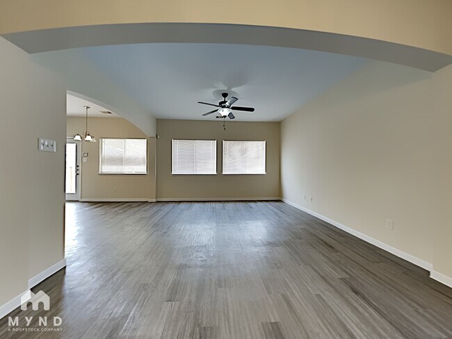 Foto del edificio - 21818 Grassy Hill Ln