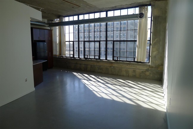 Building Photo - 41 Burroughs St
