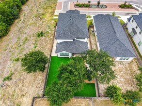 Building Photo - 112 Alpen Ct