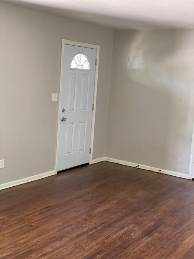 Foto del edificio - Newly upgraded 3 bed / 1 bath