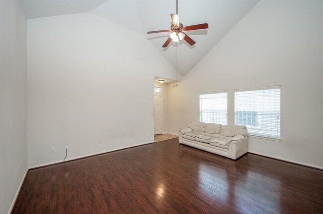 Foto del edificio - 7839 Winding Creek View