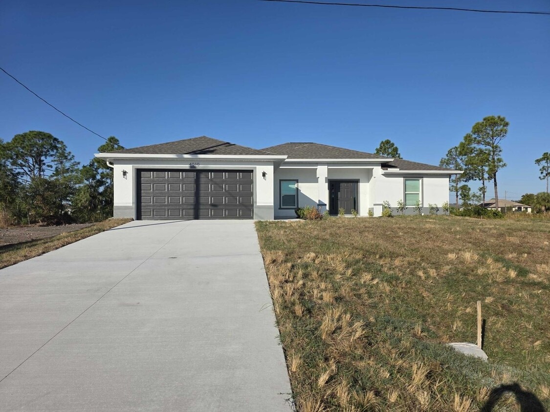 Primary Photo - 4010 NE 23rd Pl