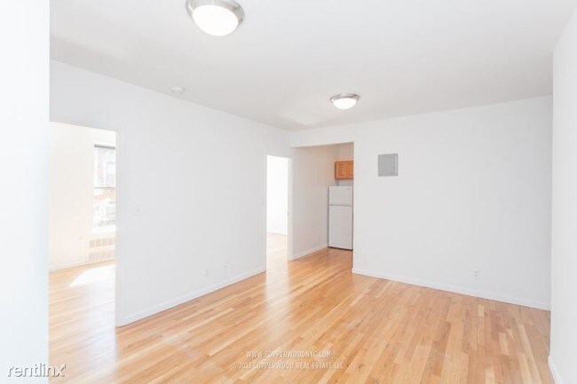 Building Photo - 2 br, 1 bath Apartment - 315 E 86th St