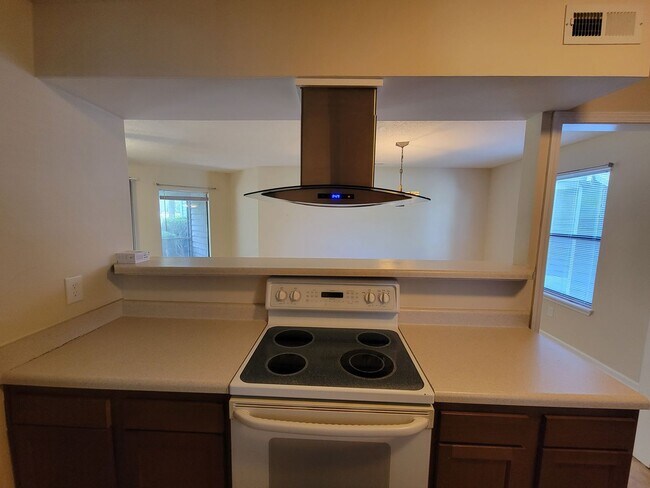 Foto del edificio - First Floor Plantation Pointe Condo Available!