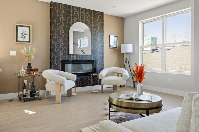 Photo - Bright & Spacious End-Unit Townhome with G...