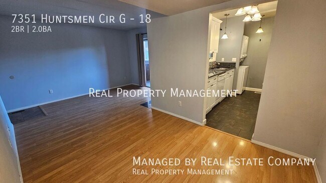 Foto del edificio - Third Story Two Bedroom Condo with Garage ...