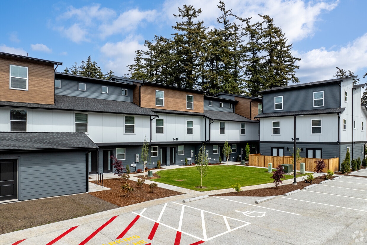 Primary Photo - 3408-3412 Northwest, 3 Beds, 2.5 Bath & 4 Beds, 2.5 Bath Units Available!