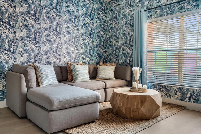 Building Photo - 8928 Cuban Palm Rd