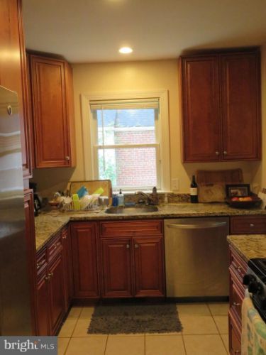 Building Photo - 5518 Greentree Rd