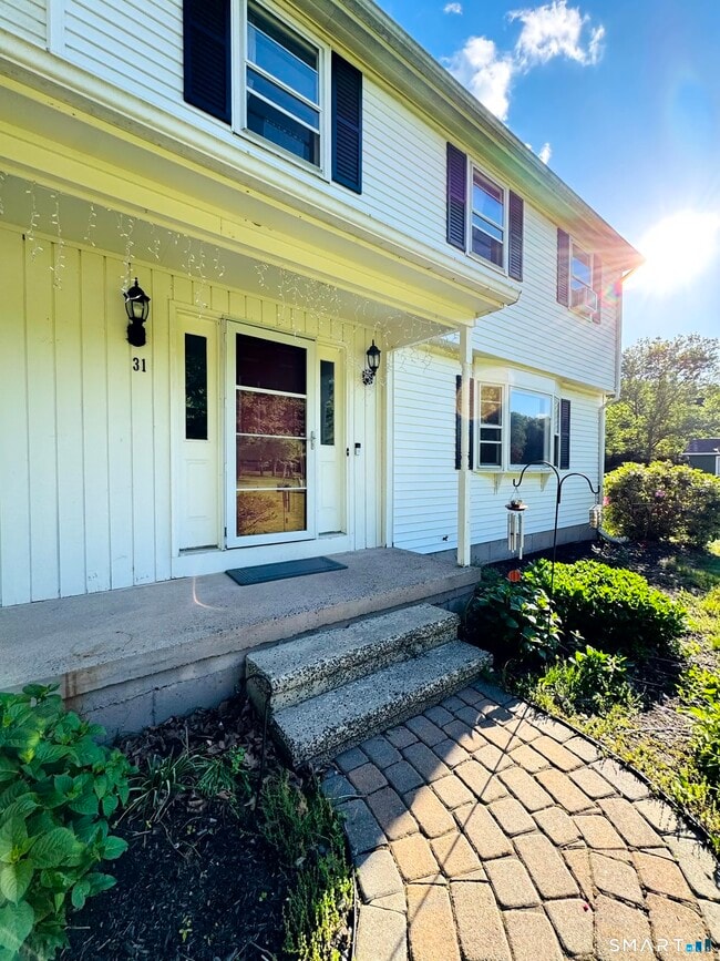 Building Photo - 31 Juniper Ln
