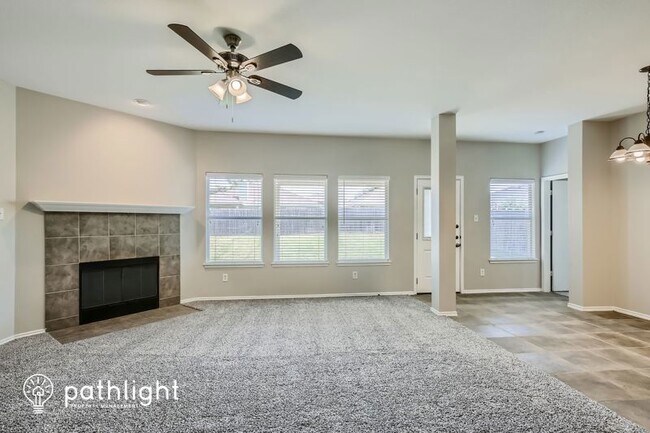 Building Photo - 1027 Utopia Ln