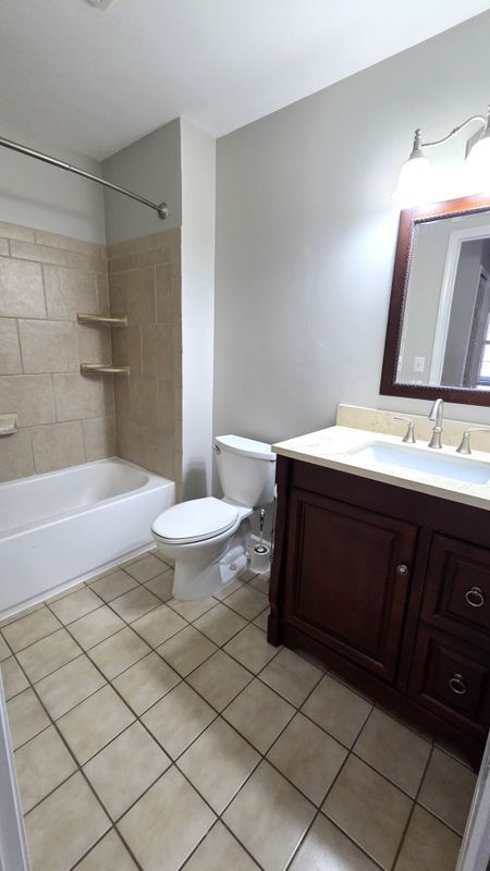 Building Photo - 33647 Bayview Dr