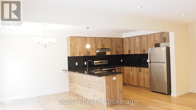 Building Photo - 8 Riddell Dr