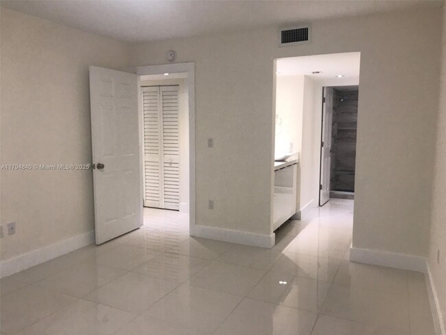 Foto del edificio - 8205 SW 152nd Ave
