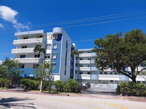 Building Photo - 7900 Tatum Waterway Dr