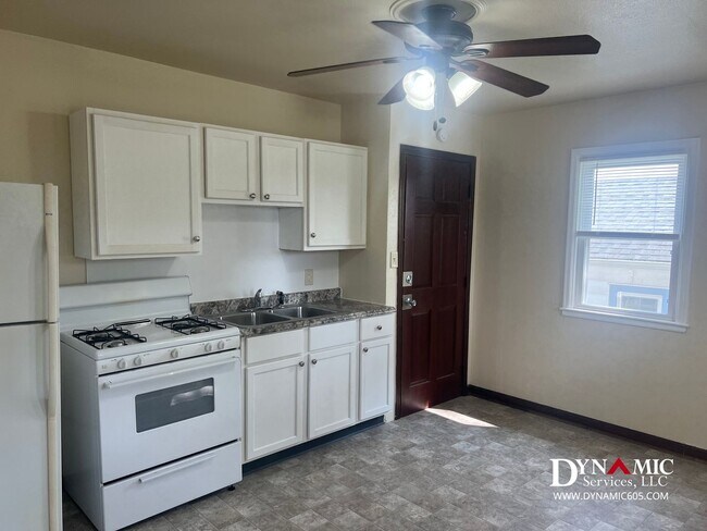 Foto del edificio - 403 S Wayland Ave