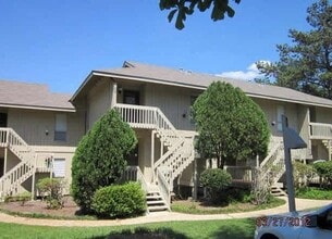 Building Photo - 2065 Sea Cliff Dr N