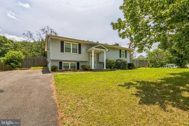 Building Photo - 311 Oakridge Dr