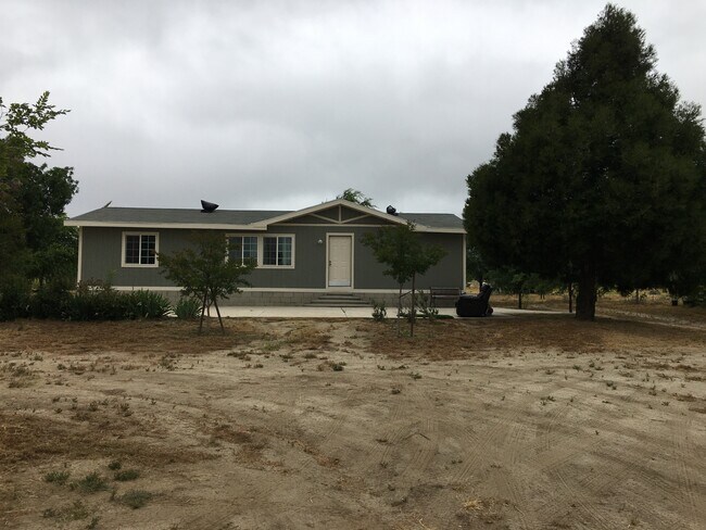 Building Photo - 38490 Benton Way