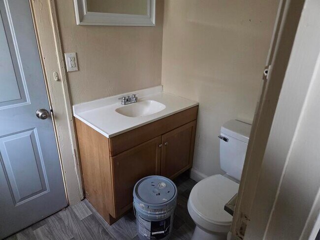 Foto del edificio - 927 Dequincy St