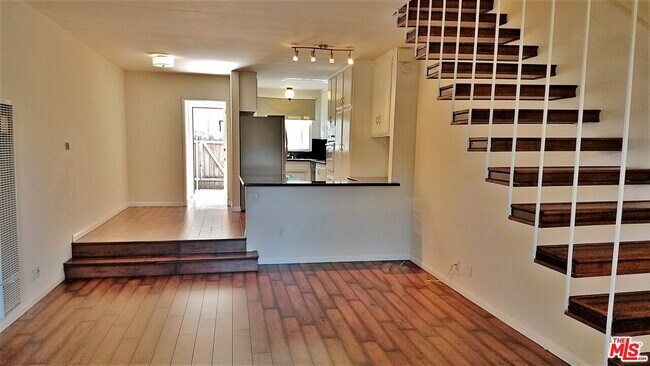 Building Photo - 7830 Pso Del Rey