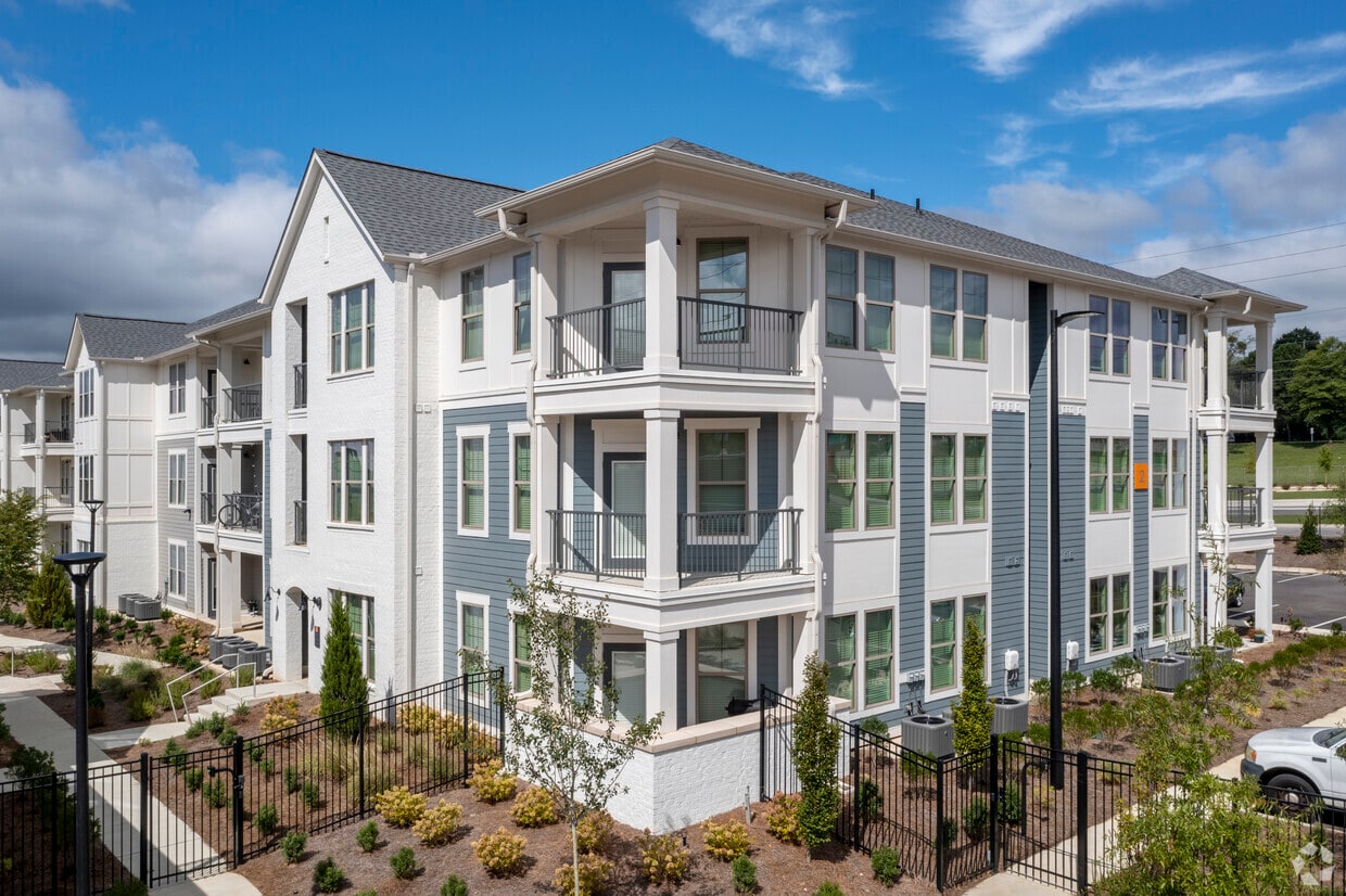 Estelle Apartments 100 Wildwood Ct Birmingham, AL