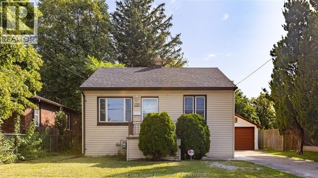 Building Photo - 950 Brock St