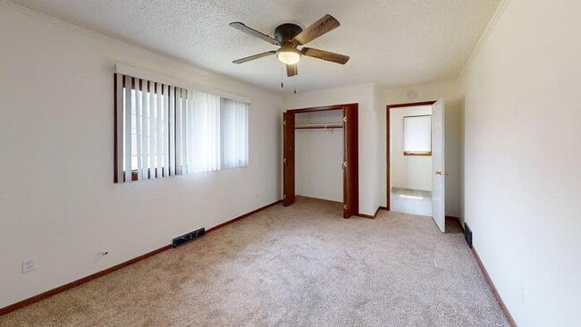 Foto del edificio - 331 W Indiana Ave
