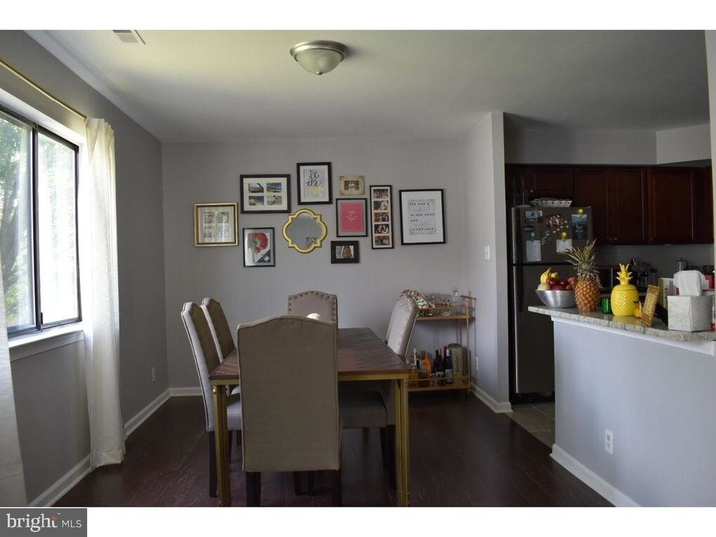 Foto principal - 31-33-33 Buttonwood Rd