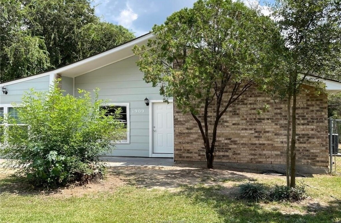 Foto principal - 1909 Fawnwood Dr