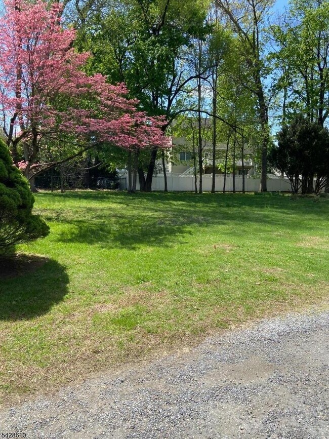 Foto del edificio - 492 Dogwood Ln